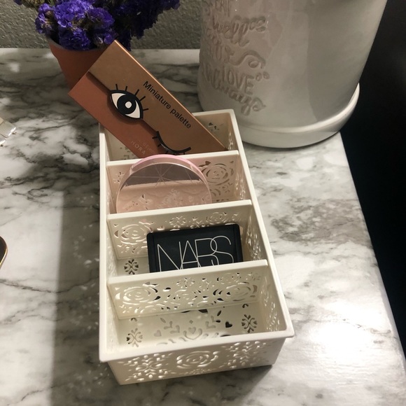 Small Pretty Princess Desk Organizer Tray flowers - Picture 5 of 7